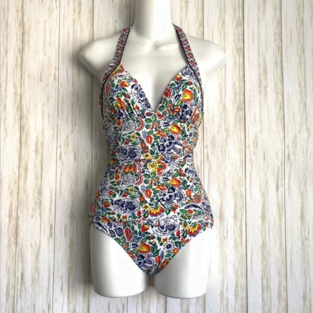 Tommy Bahama Halter One Piece
Swimsuit Floral